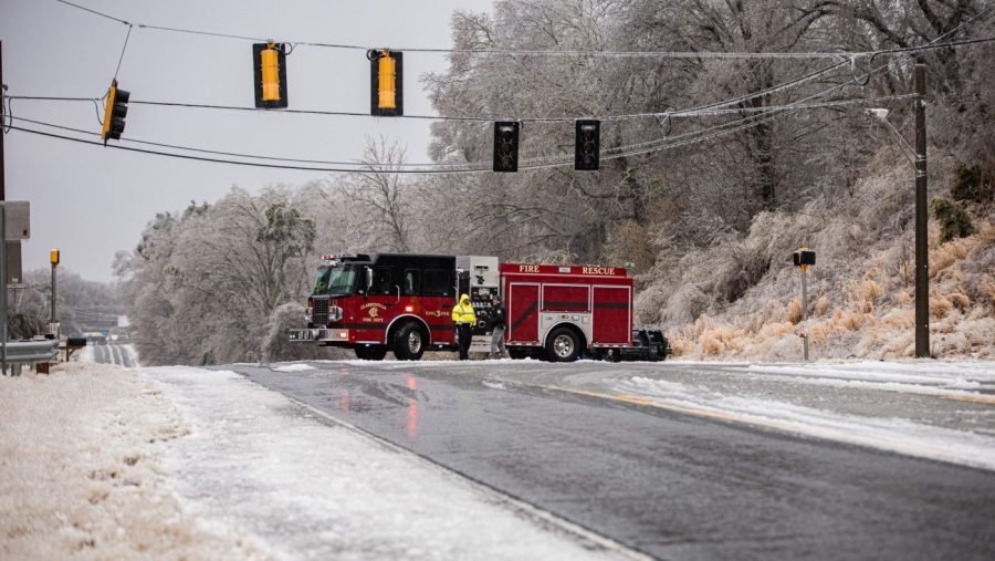 Almost 810K without power as winter storm pummels US