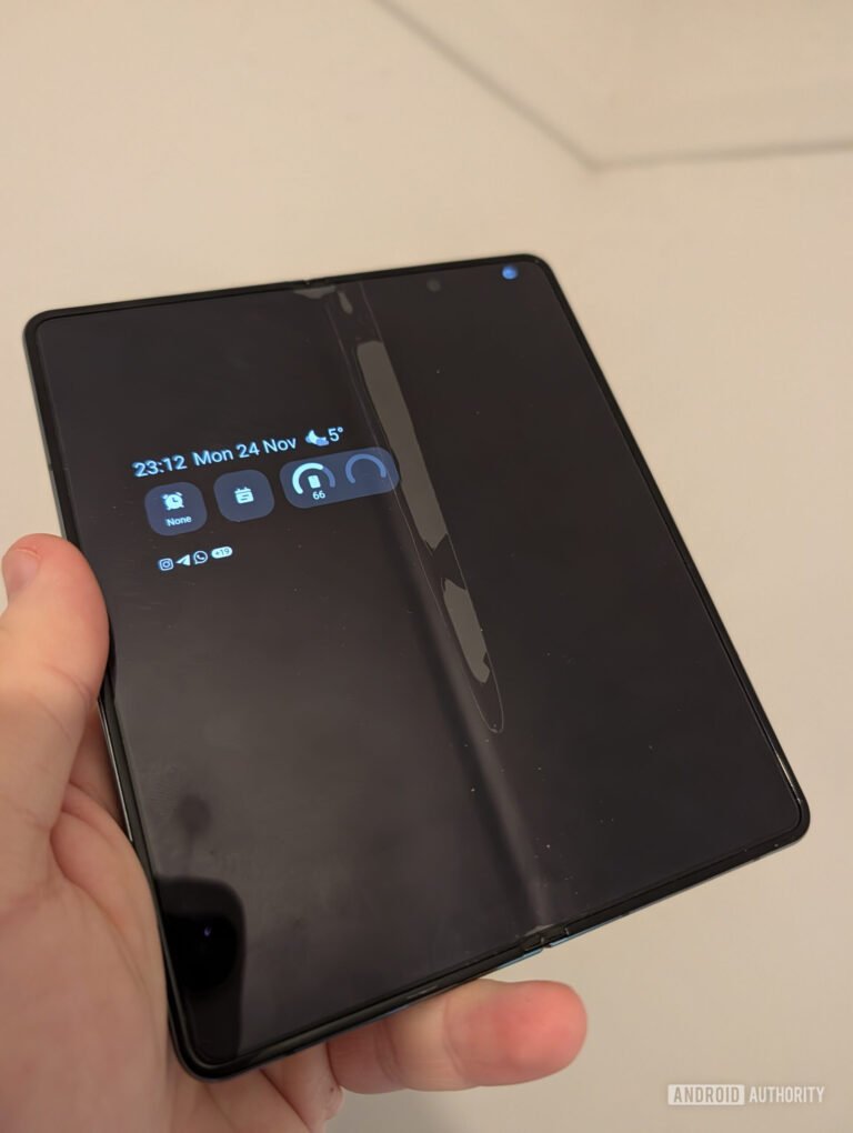 I replaced my Galaxy Fold’s screen protector on my own, and you can learn from my mistake
