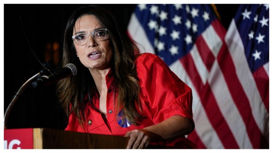 'Latinas for Trump' co-founder: Trump 'will lose the midterms because of Stephen Miller'