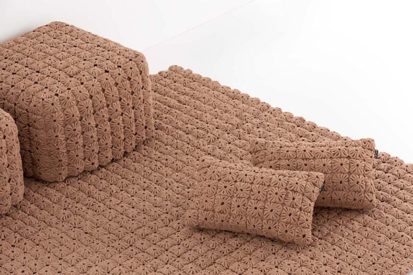 Dig in to Momos by José A. Gandía-Blasco for Gan