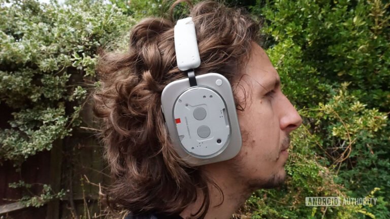 Nothing Headphone (1) and Nothing Ear (3) drop to record-low prices