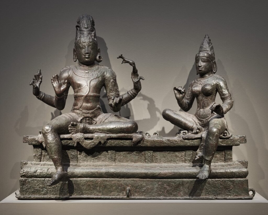 Smithsonian to Return Three Looted Bronzes to India