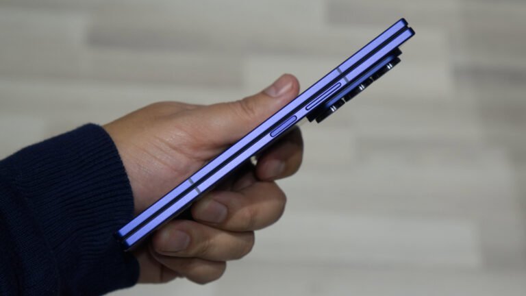 Lighter weight or bigger battery? The Galaxy Z Fold 8 might give you both.