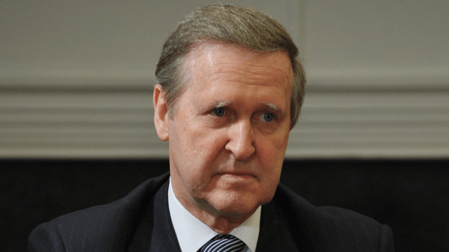 Former defense secretary: Bombing Iran risks rallying population to support regime