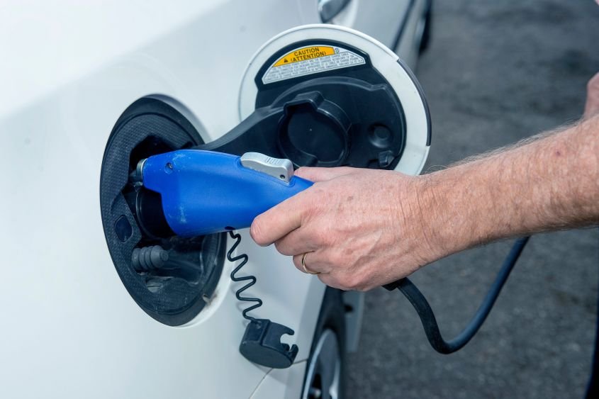 Huge plug-in hybrid car grant launched in Germany