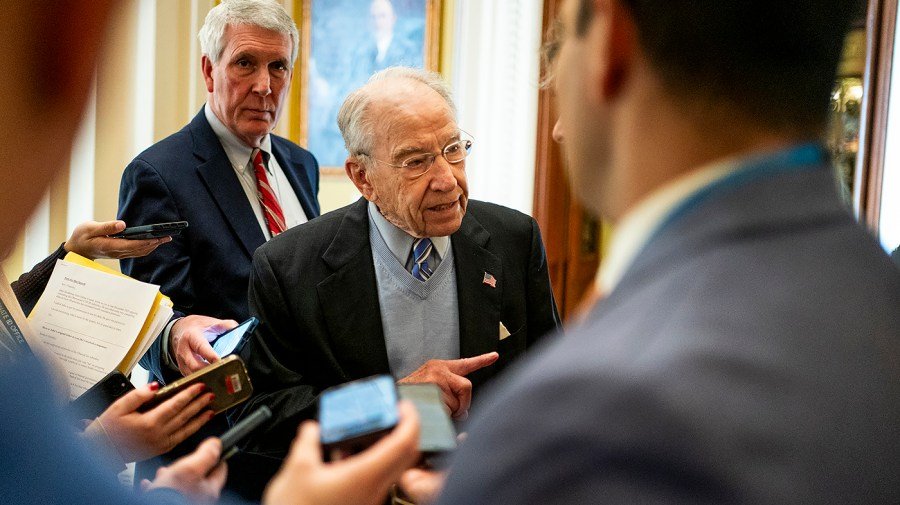 Grassley defends GOP incumbents as Trump wades into primary fights 
