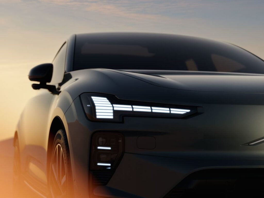 Volvo Just Revealed The All-Electric EX60 With Up To 400-Mile Range