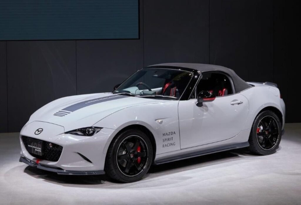 Mazda Spirit Racing MX-5 Miata Is Gone in a Flash