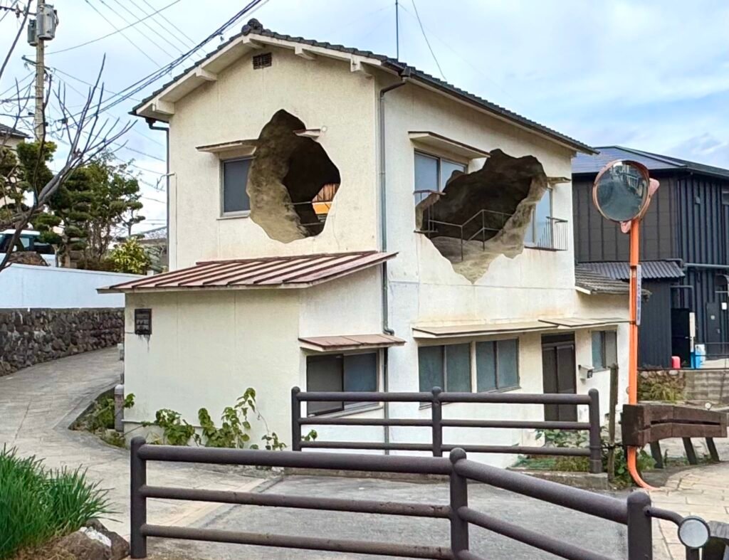 Step Into a Uniquely Cavernous House Installation by Japanese Art Collective 目