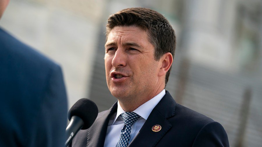 House GOP unveils new legislation on stock trading ban