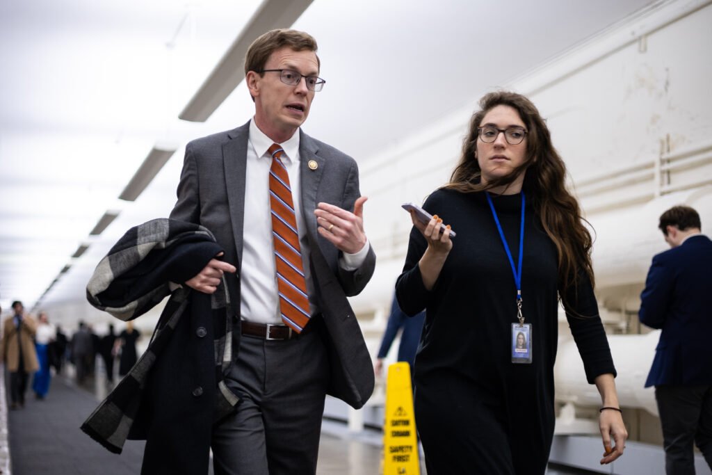 Republicans start raising concerns about Minneapolis shooting