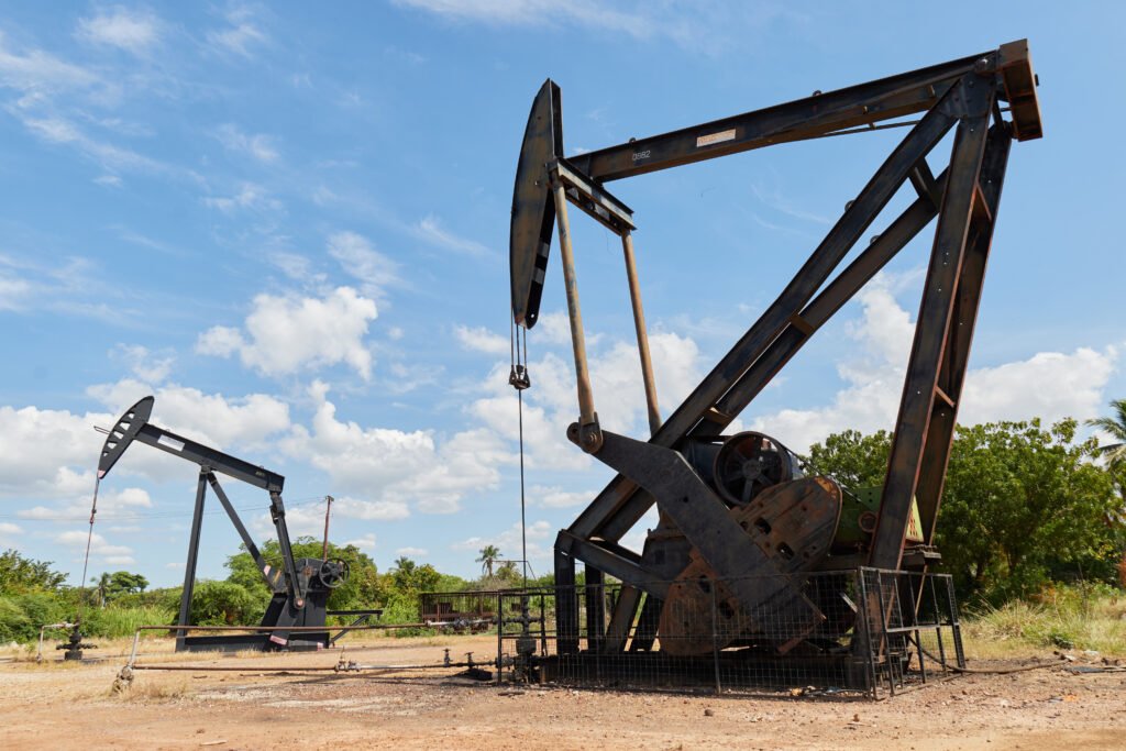 Trump says oil companies pledge to spend $100B in Venezuela