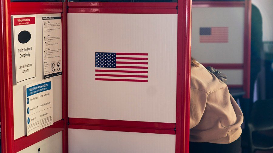 Virginia judge blocks Democratic-favored map from going into effect ahead of midterms