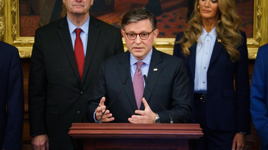 GOP rebels rebuke Trump tariffs, blocking ban on snap repeal votes