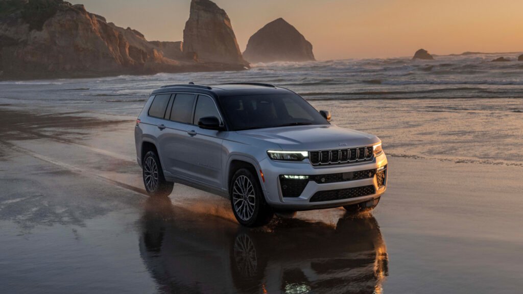 Jeep Grand Cherokee V8 Comeback? Lead Engineer Hints at Hemi Return