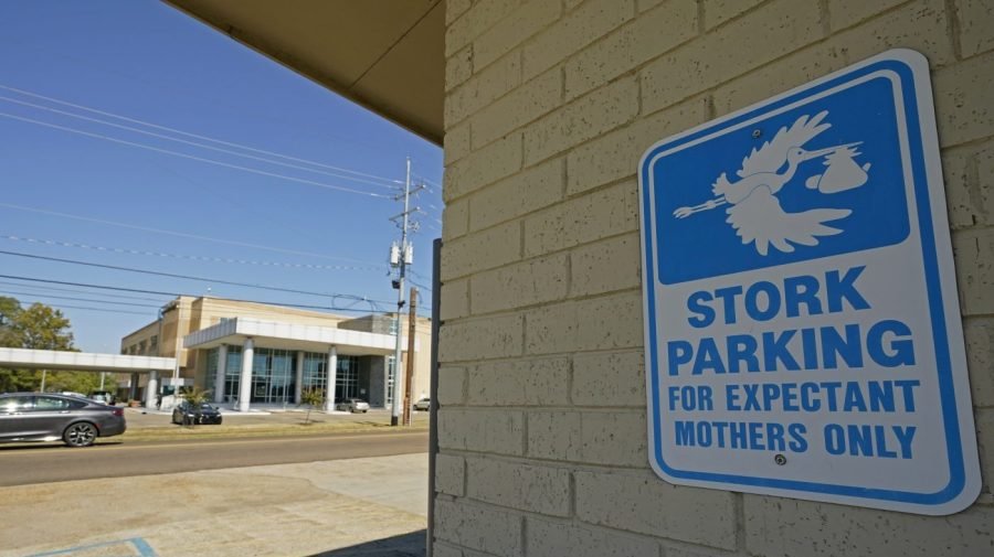 Leading OB/GYN organization recommends clinicians protect immigrants 