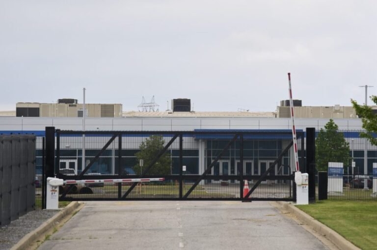 NAACP threatens to sue Musk's xAI over Mississippi gas turbines powering data center