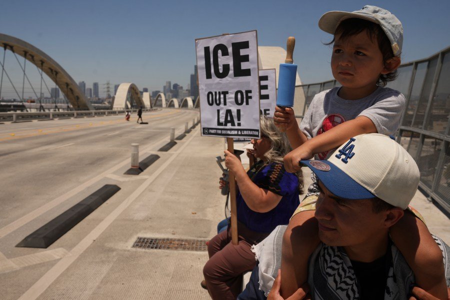Los Angeles neighborhood installing sirens to warn of ICE activity 