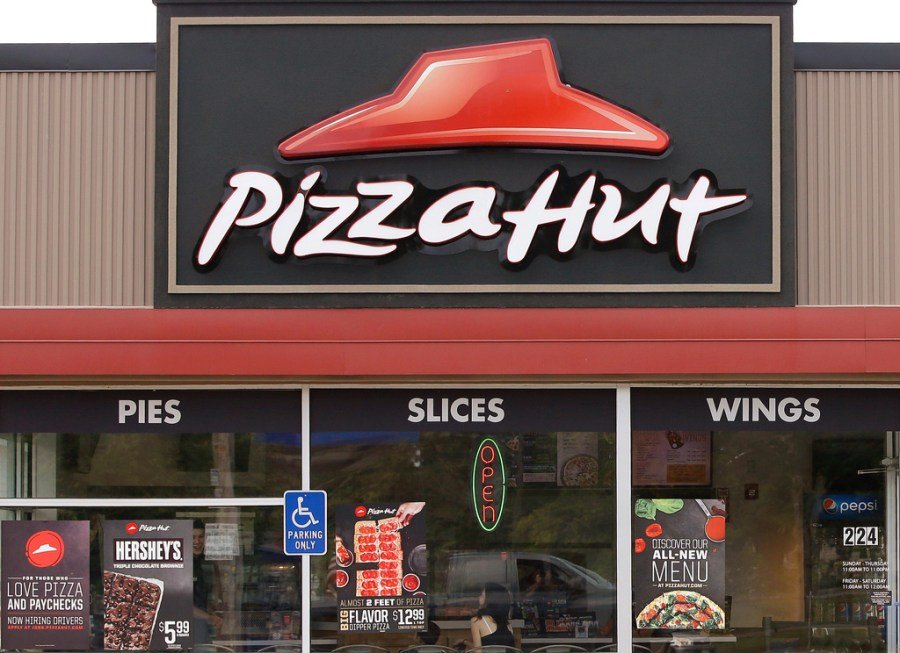 Pizza Hut closing 250 'underperforming' locations