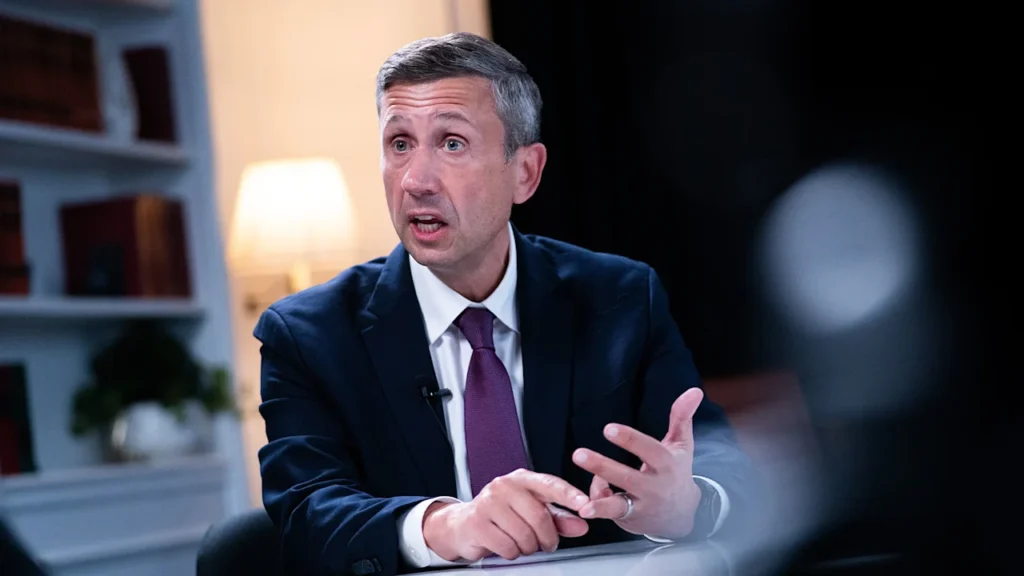 GOP fundraising data reveals a ‘war chest’ for Republicans ahead of the 2026 midterms