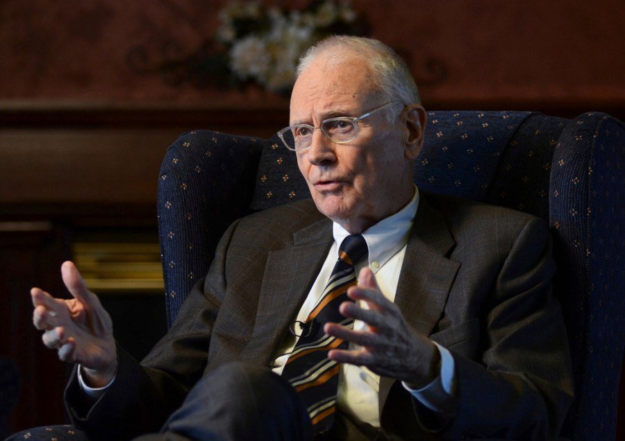 Lee Hamilton’s passing recalls a different era