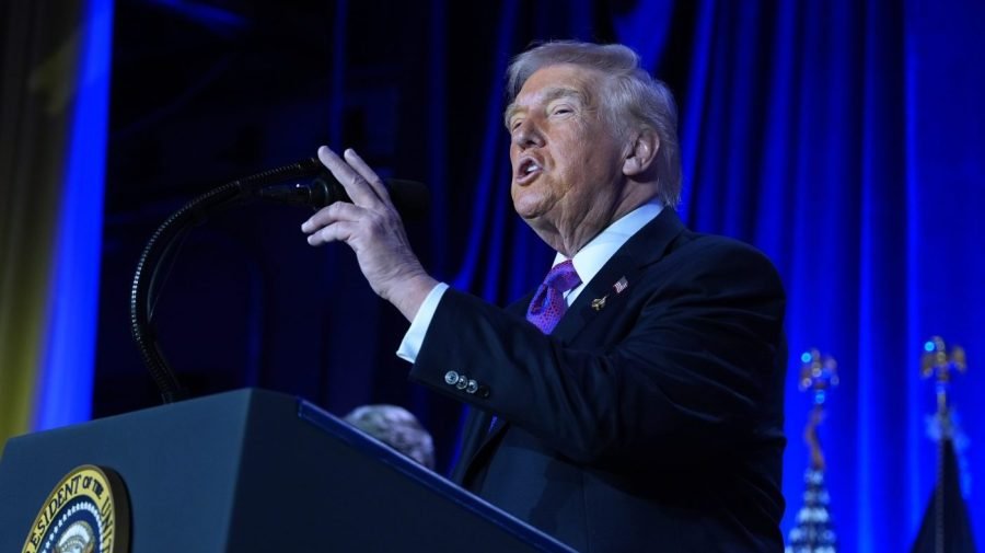 Trump slams 'RINO' Stitt over National Governors Association dinner