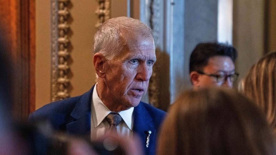 Tillis continues to hold Fed nominees despite latest offer from Treasury