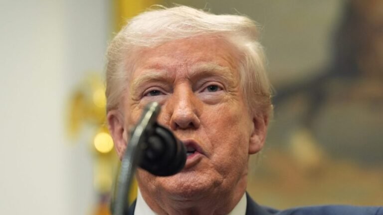 Trump pardons 5 former NFL players