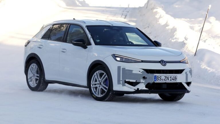 New Volkswagen T-Roc R - pictures