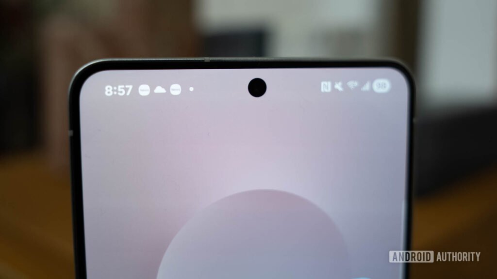 Next-gen Ultra phones could switch to triple 100MP cameras, 100MP selfie cameras