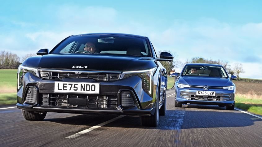 Volkswagen Golf and Kia K4 - pictures