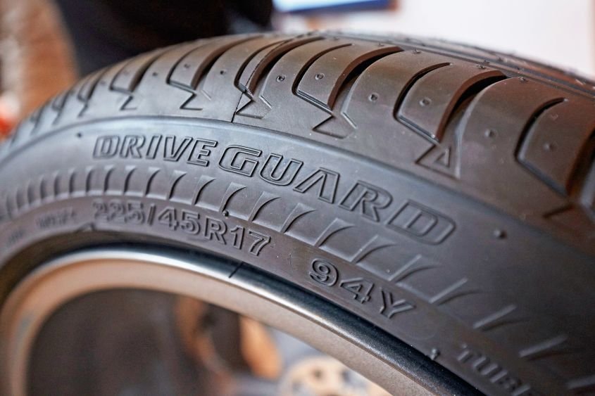 Slow punctures: should you repair them and what are the dangers?