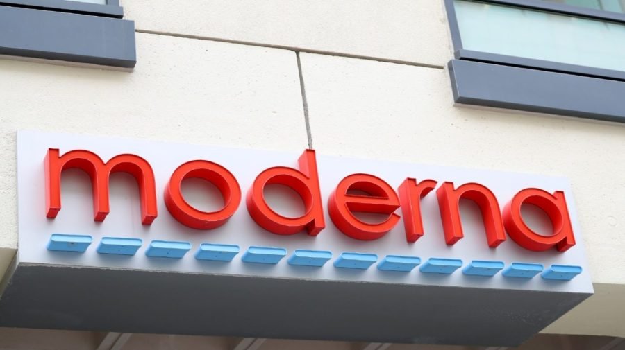 FDA reverses course, will review Moderna's mRNA flu vaccine candidate