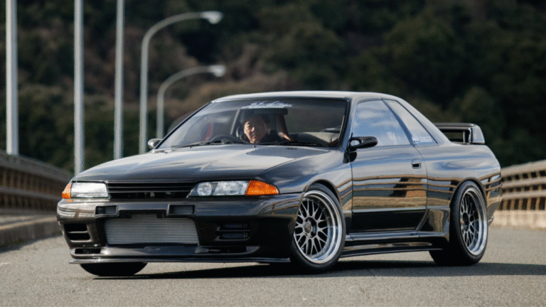 This 700-HP Carbon Nissan Skyline GT-R R32 Weighs Less Than Stock