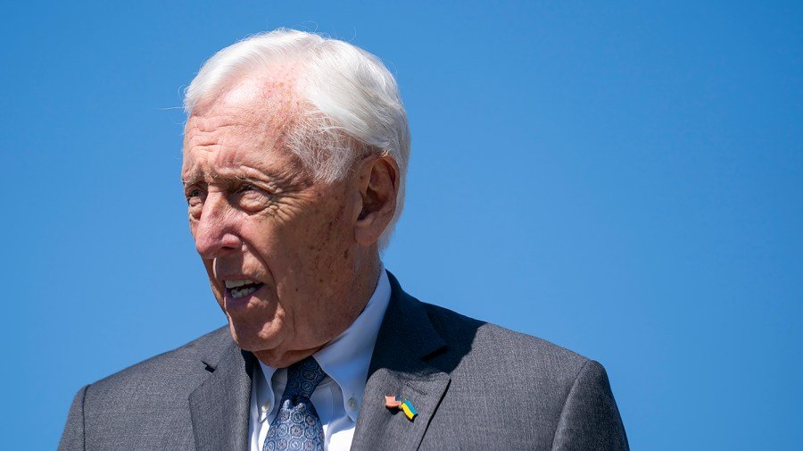 Hoyer floats DHS bill without ICE funds