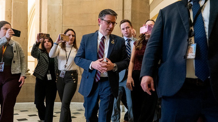 GOP voting bill clears House as conservatives clamor for Senate action