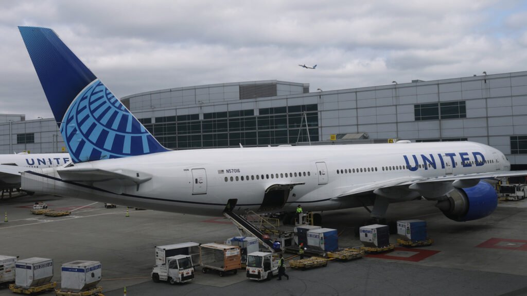 FAA Inspector Sues United Airlines For $12.75 Million Over Lifetime Ban