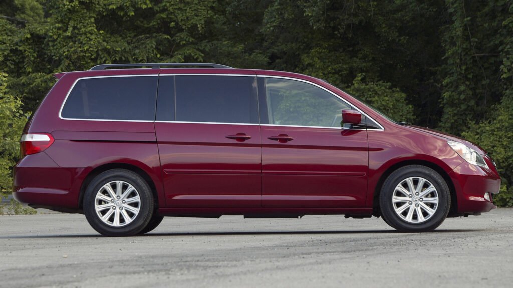 Why Bugatti's Veyron And Honda's Odyssey Used The Same Michelin Tire System