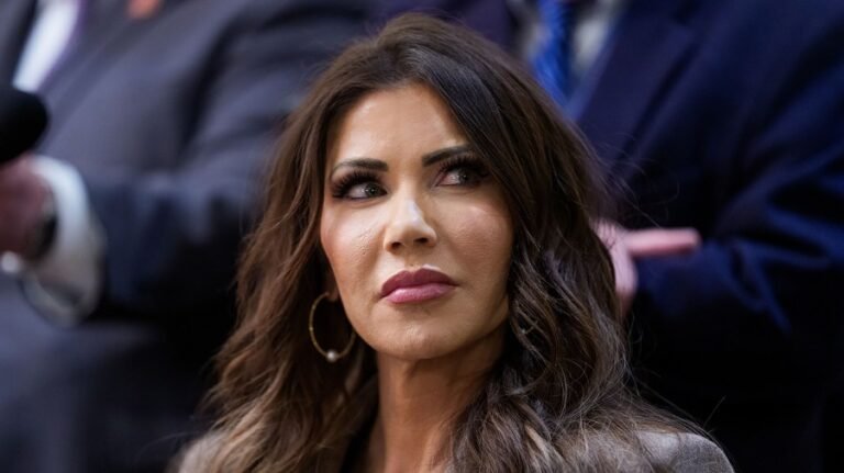 Trump administration urges Supreme Court to end temporary protections for Syrians 