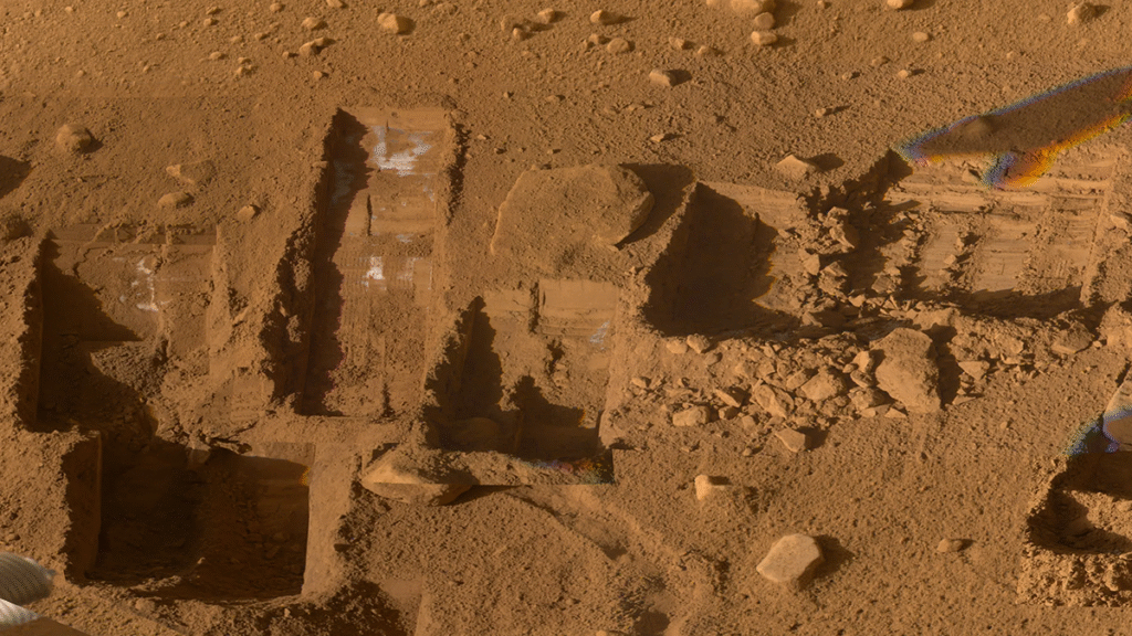 A Double-Edged Sword: The Global Oxychlorine Cycle on Mars