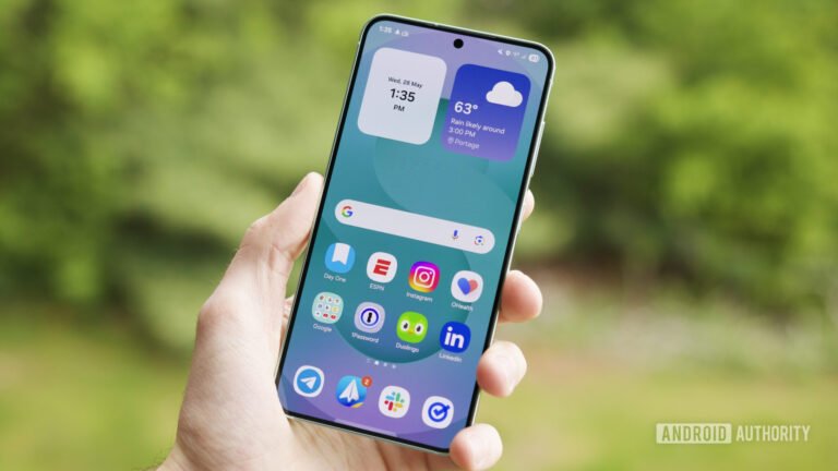 Galaxy S25 series gets fourth One UI 8.5 beta release with a new voicemail feature