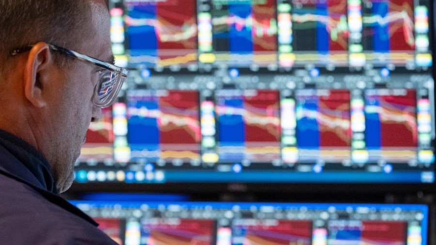 Young Americans more likely to say economy is most pressing concern: Gallup