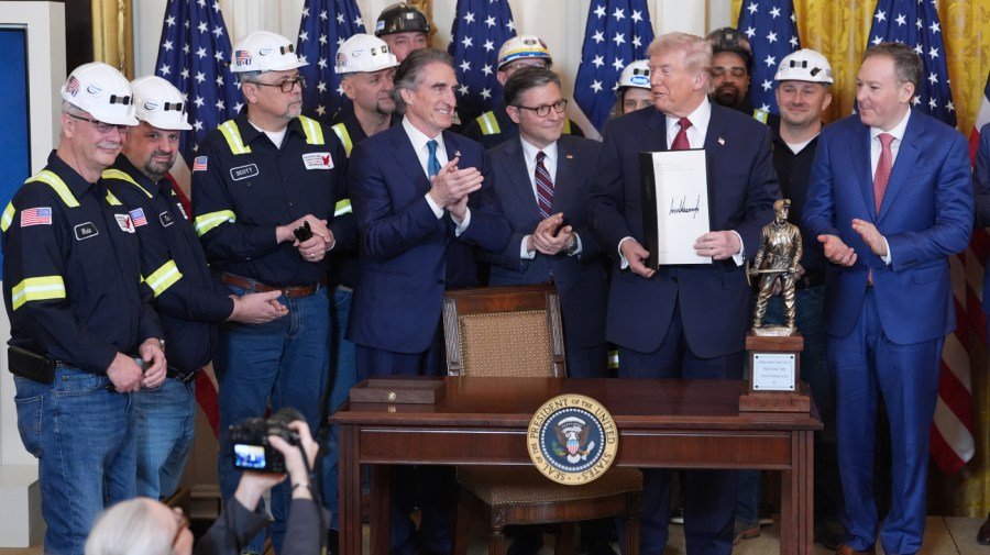 Trump directs Pentagon to boost coal use as Energy Department announces $175M infusion for plants
