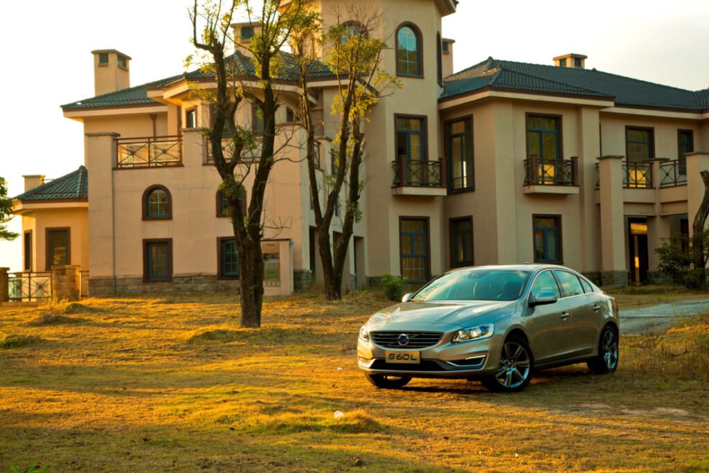 Volvo Recalls Sedans Over Doors That Could Unlatch While Driving