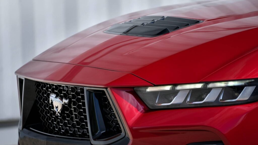 The Last of Its Kind: Ford Mustang V8 Convertible Manual