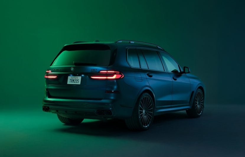 BMW ALPINA XB7 Manufaktur Is a Matte-Finished Swan Song for the First-Gen SUV