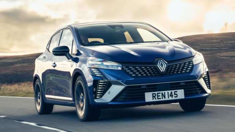 Renault Clio review - pictures