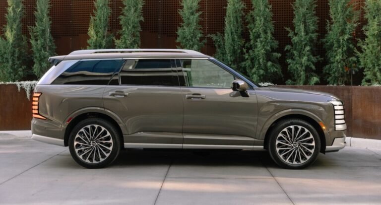 2026 Hyundai Palisade Hybrid Review: More Power, Better Efficiency, Still Focused on Comfort