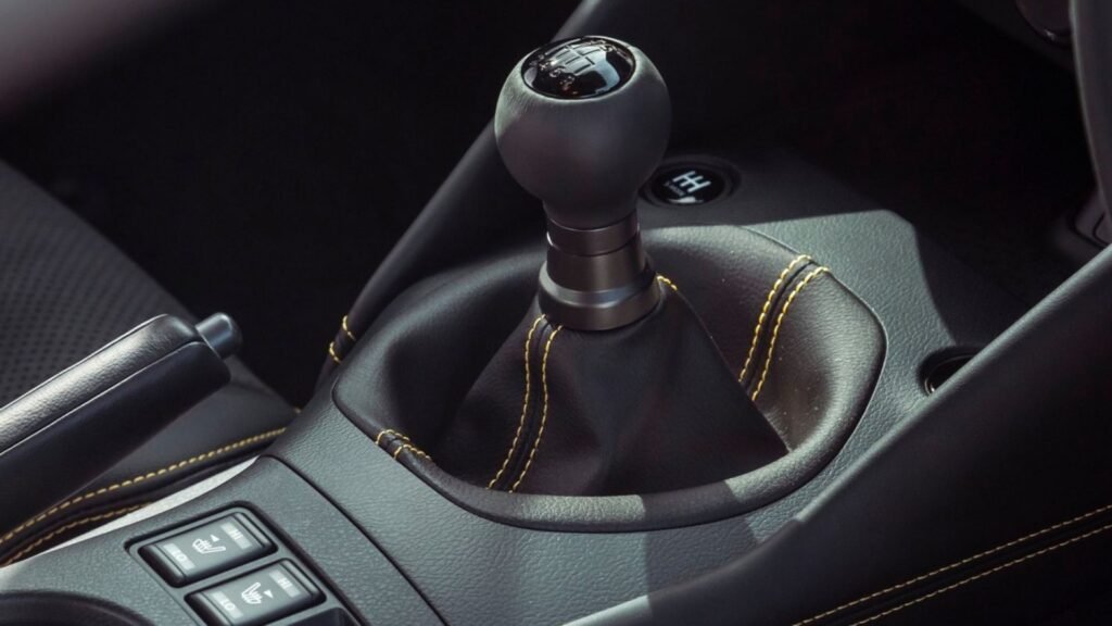 7 Sports Cars That Offer a Manual Transmission at No Extra Cost