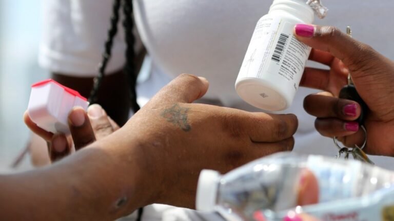 States roll back HIV drug access as federal funds stagnate 